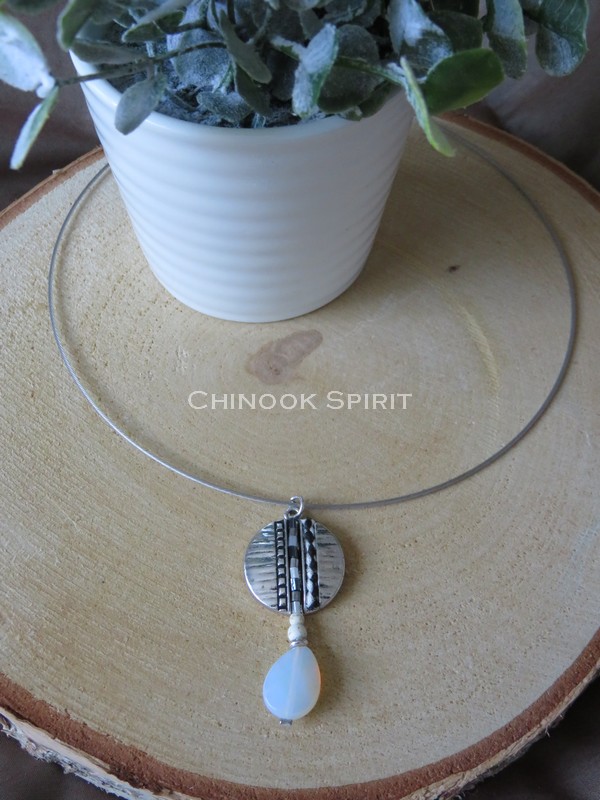 collier rond opaline perles argente indien chinook spirit