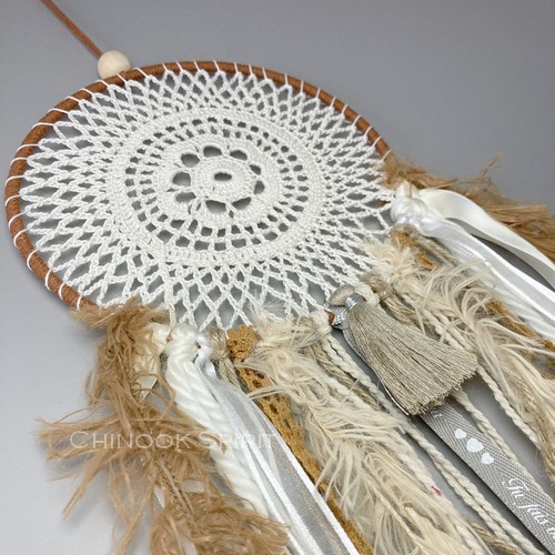 Attrape reves crochet fauve pompon beige Chinook Spirit